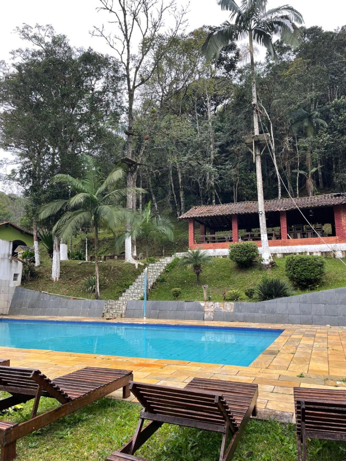 茹基蒂巴Sitio Saramandaia别墅 外观 照片